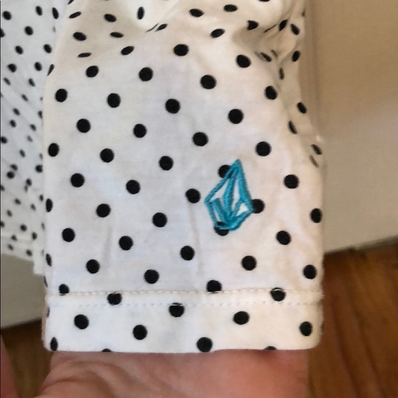 Medium Volcom tank top - Picture 3 of 5